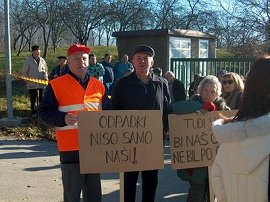 redar z vrst protestnikovProtestni shod - zapora odlagališča odpadkov - 13.12.2004