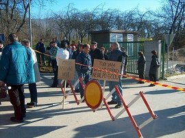 novi obraziProtestni shod - zapora odlagališča odpadkov - 13.12.2004